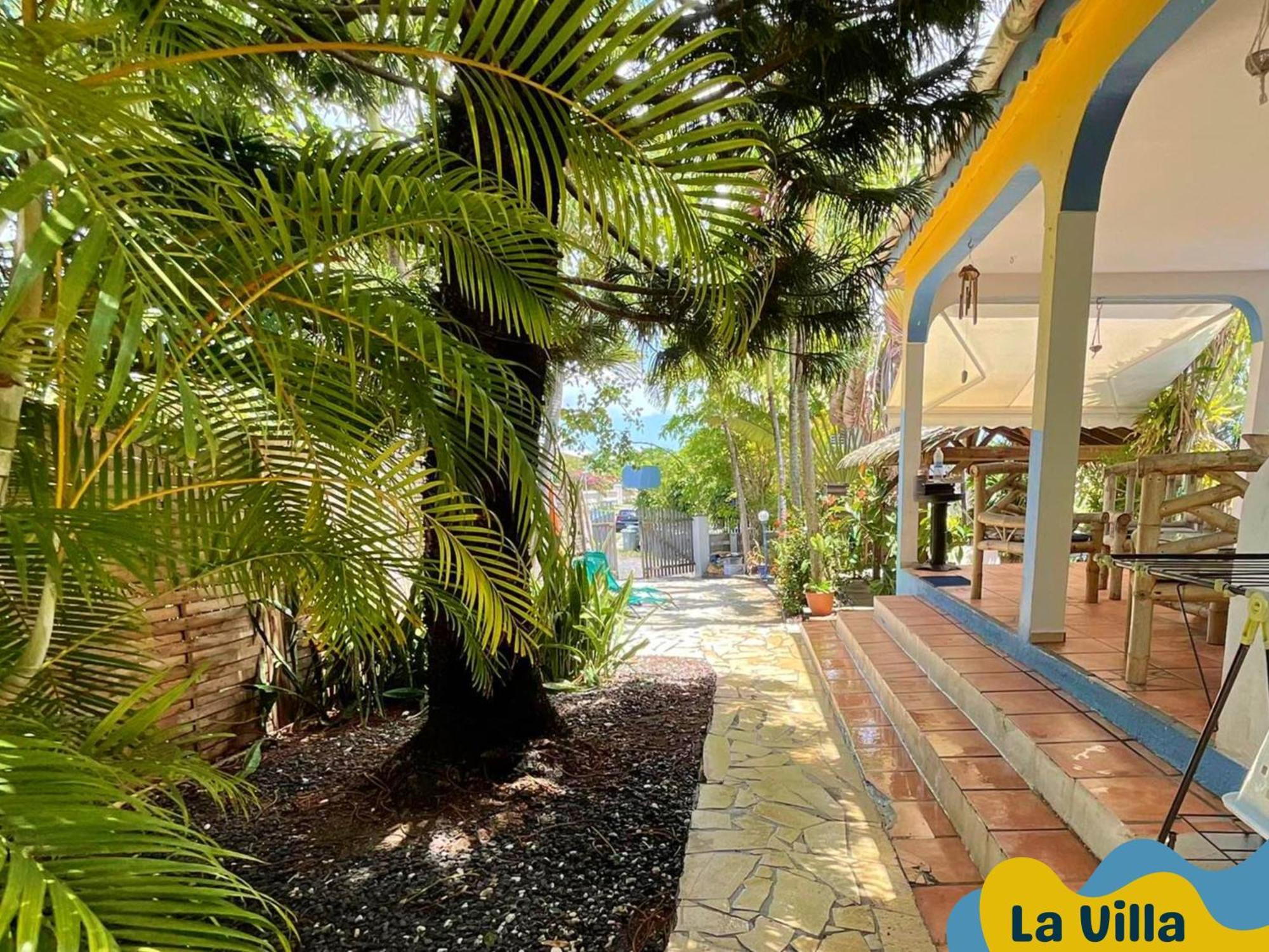 Villa Ti Bwa Carbet Cosy Semi-Exterieur Avec Toit Terrasse Sainte-Anne  Camera foto